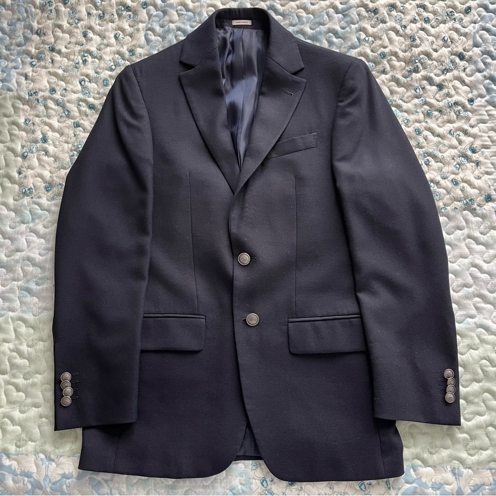 Men’s dark blue blazer